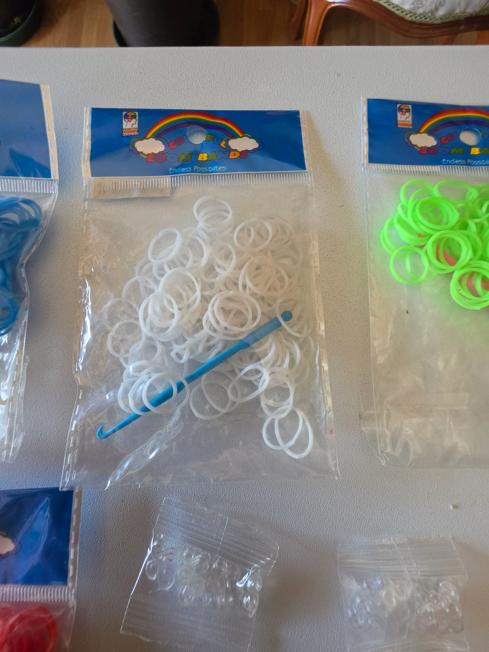 Set de gomitas y enganches para pulseras – photo 4